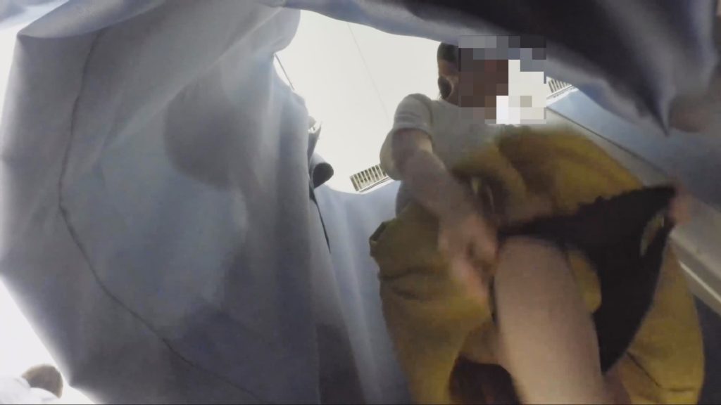 実録更衣室盗撮 Vol.10 ～めちゃくちゃ可愛いJ●+匂いチェックJ●編～