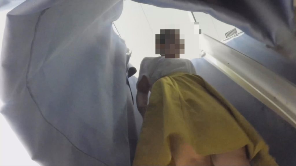 実録更衣室盗撮 Vol.10 ～めちゃくちゃ可愛いJ●+匂いチェックJ●編～